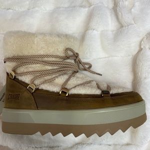 NWT Cougar Verity Draft Size 7